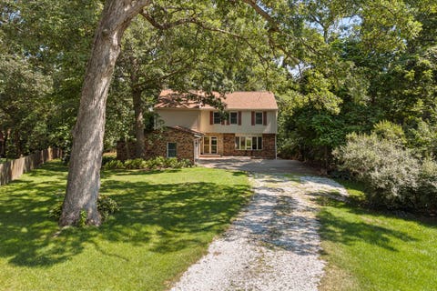 Photo of 1919 Terrace Court, Davenport, IA 52802 (MLS # 12688241)