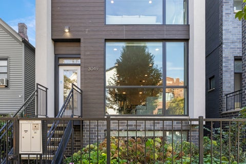 Photo of 3049 W Lyndale Street #1, Chicago, IL 60647 (MLS # 12772352)