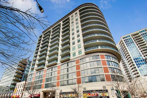 Photo of 340 W SUPERIOR Street #1501, Chicago, IL 60654 (MLS # 12640618)