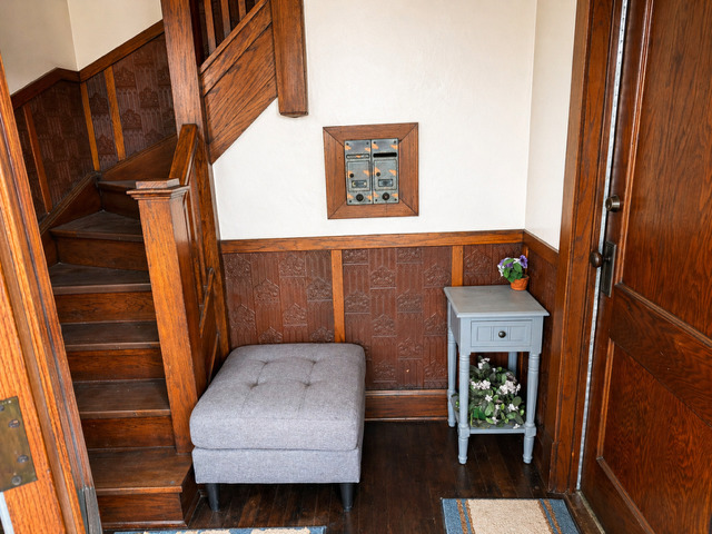 3024 W 40th Place