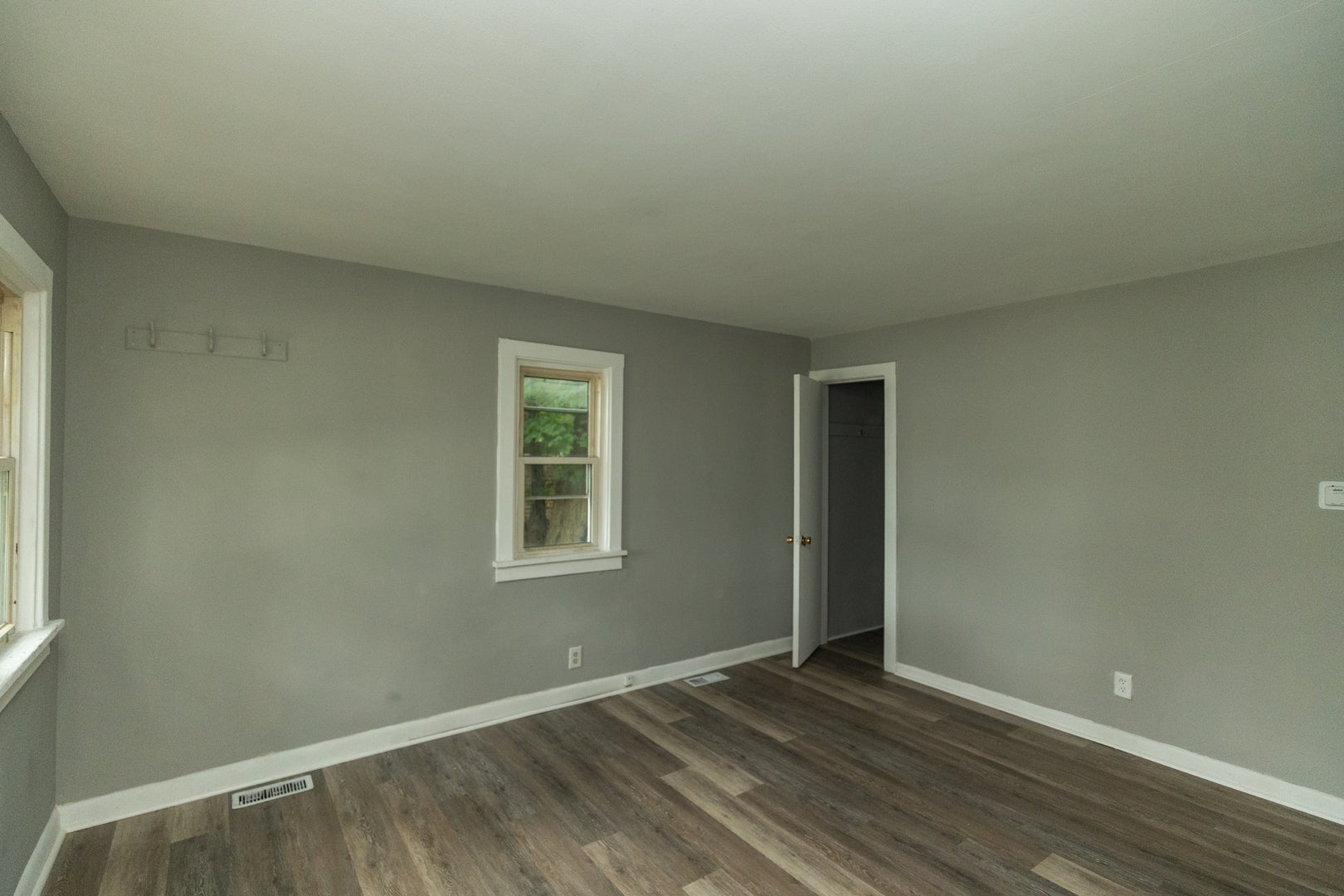 928 W Front Street