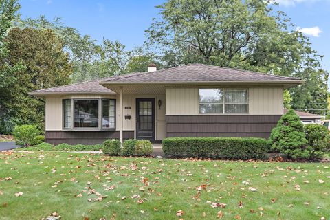 Tiny photo for 3602 Falcon Court S, Rolling Meadows, IL 60008 (MLS # 12478913)