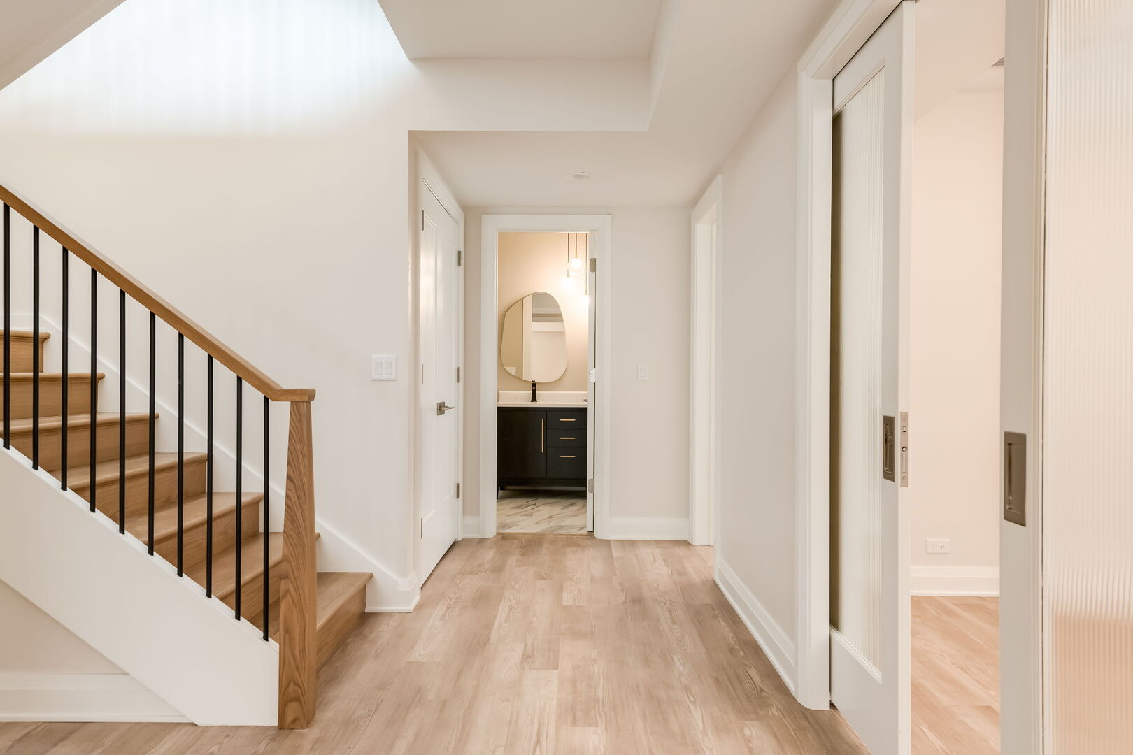 Elmhurst, Illinois 60126, United States, 5 Bedrooms Bedrooms, ,5 BathroomsBathrooms,Residential,Active,255151