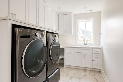 Tiny photo for 900 S Colfax Avenue, Elmhurst, IL 60126 (MLS # 12533052)