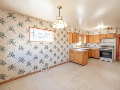 Tiny photo for 333 Barron Street, Bensenville, IL 60106 (MLS # 12576361)