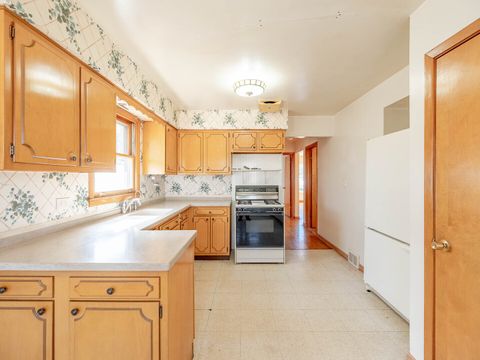 Tiny photo for 333 Barron Street, Bensenville, IL 60106 (MLS # 12576361)