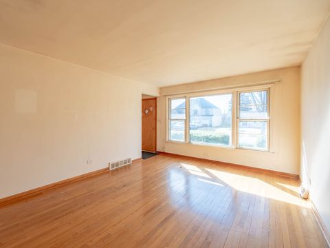 Tiny photo for 333 Barron Street, Bensenville, IL 60106 (MLS # 12576361)