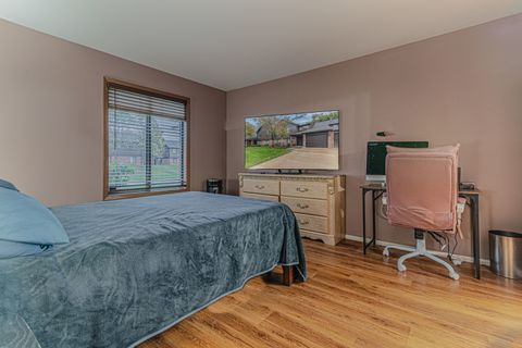 Tiny photo for 5 Creekside Circle #B, Elgin, IL 60123 (MLS # 12504281)