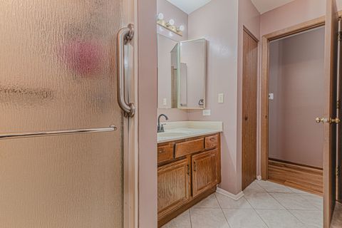 Tiny photo for 5 Creekside Circle #B, Elgin, IL 60123 (MLS # 12504281)