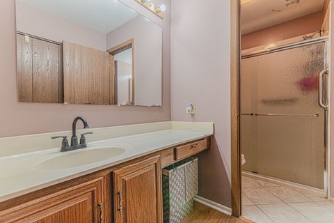 Tiny photo for 5 Creekside Circle #B, Elgin, IL 60123 (MLS # 12504281)