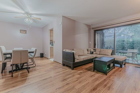 Tiny photo for 5 Creekside Circle #B, Elgin, IL 60123 (MLS # 12504281)