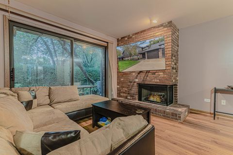 Tiny photo for 5 Creekside Circle #B, Elgin, IL 60123 (MLS # 12504281)