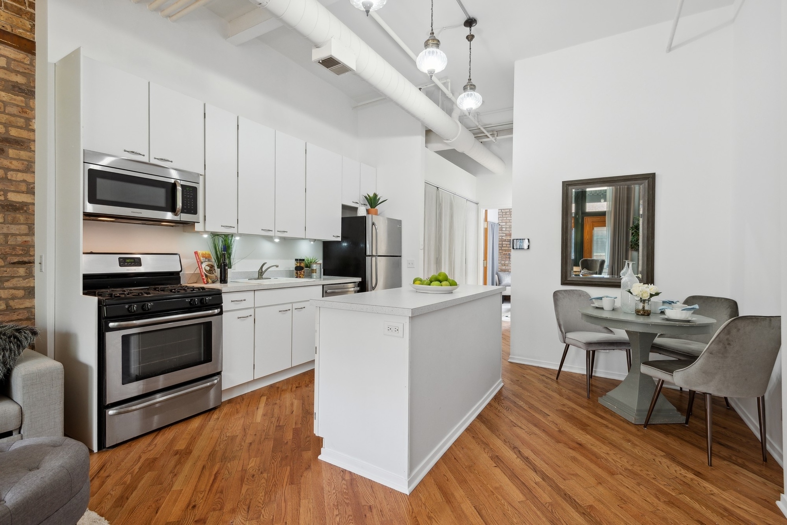 601 LINDEN Place 219