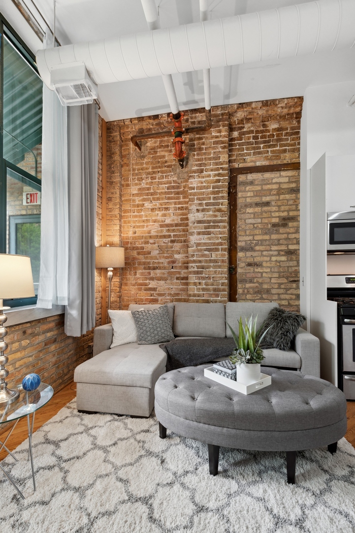 601 LINDEN Place 219