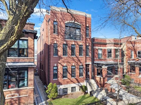 1244 W Cornelia Avenue 2 Chicago IL 60657