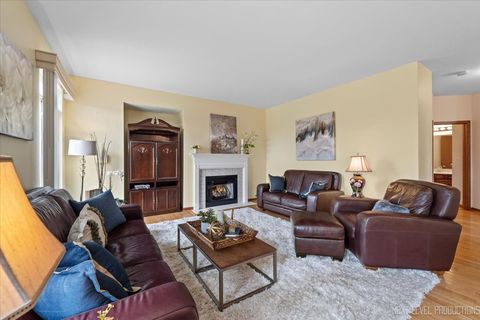 Tiny photo for 425 S Orchard Drive, Bolingbrook, IL 60440 (MLS # 12521515)
