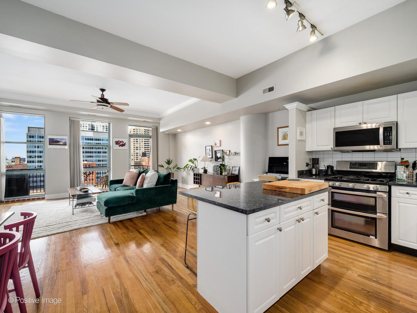 165 N CANAL Street 903