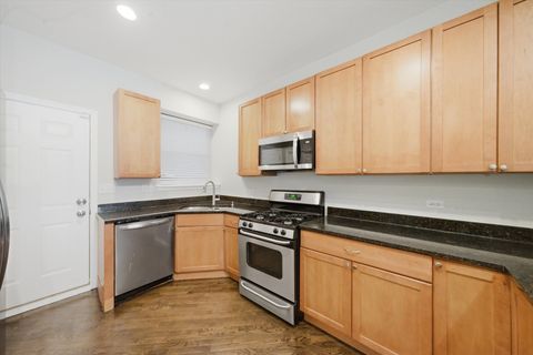 Tiny photo for 5884 N Ridge Avenue #2, Chicago, IL 60660 (MLS # 12597784)