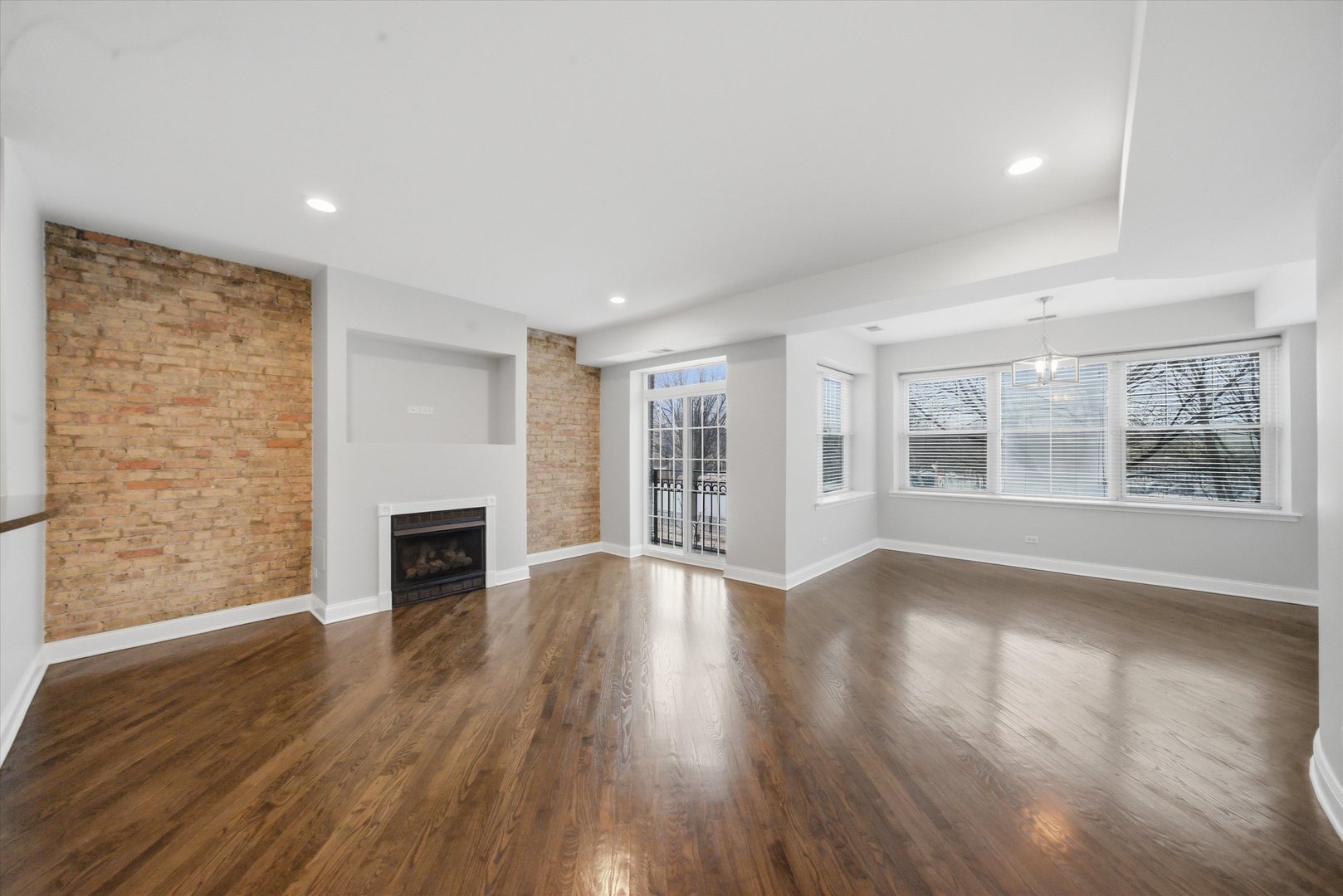 5884 N Ridge Avenue 2