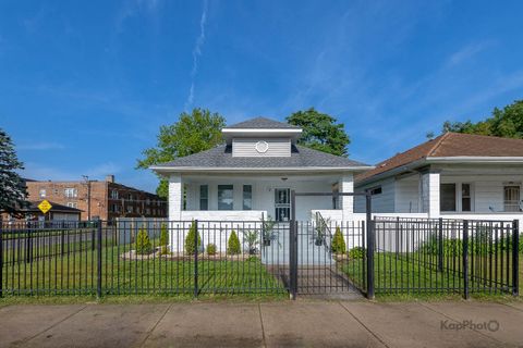 Photo of 11956 S Harvard Avenue, Chicago, IL 60628 (MLS # 12474030)