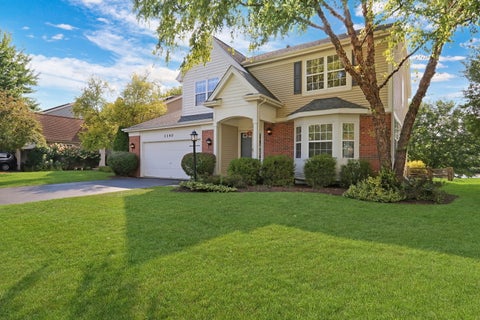 Tiny photo for 1140 Oakmeadow Court, Gurnee, IL 60031 (MLS # 12745250)