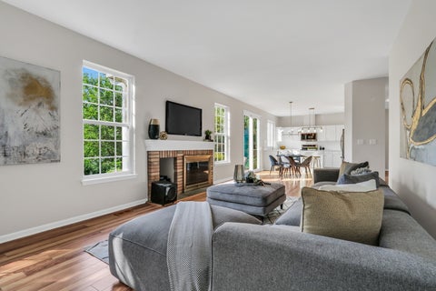 Tiny photo for 1140 Oakmeadow Court, Gurnee, IL 60031 (MLS # 12745250)