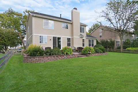 Tiny photo for 1140 Oakmeadow Court, Gurnee, IL 60031 (MLS # 12745250)
