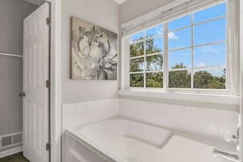 Tiny photo for 1140 Oakmeadow Court, Gurnee, IL 60031 (MLS # 12745250)