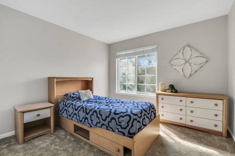 Tiny photo for 1140 Oakmeadow Court, Gurnee, IL 60031 (MLS # 12745250)