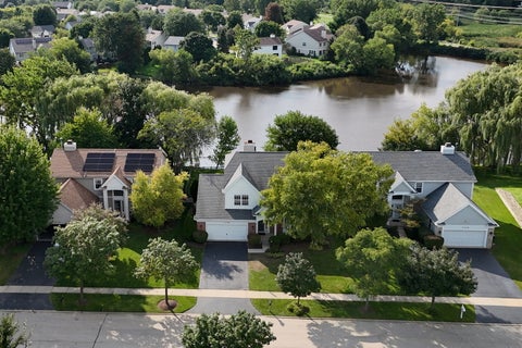 Tiny photo for 1140 Oakmeadow Court, Gurnee, IL 60031 (MLS # 12745250)