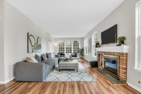 Tiny photo for 1140 Oakmeadow Court, Gurnee, IL 60031 (MLS # 12745250)