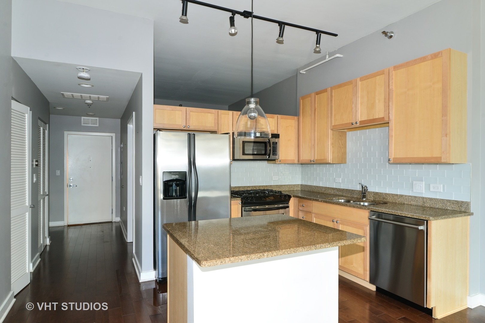 901 W Madison Street 416