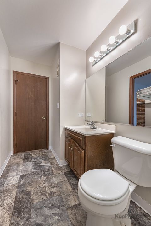 Tiny photo for 1840 W Highland Avenue #E-105, Elgin, IL 60123 (MLS # 12575340)