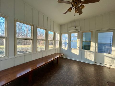 Tiny photo for 3614 S Illinois Avenue, Carbondale, IL 62903 (MLS # 12598545)