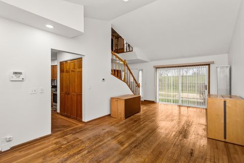 Tiny photo for 543 LE PARC Circle, Buffalo Grove, IL 60089 (MLS # 12593325)