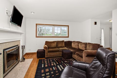 Tiny photo for 543 LE PARC Circle, Buffalo Grove, IL 60089 (MLS # 12593325)