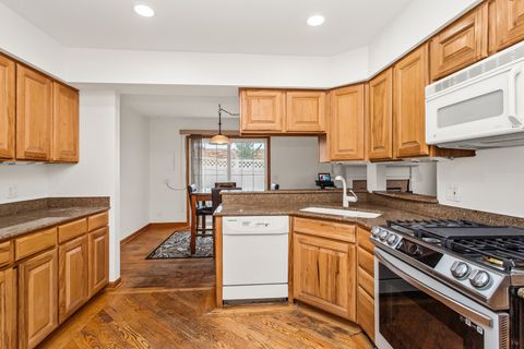 Tiny photo for 543 LE PARC Circle, Buffalo Grove, IL 60089 (MLS # 12593325)