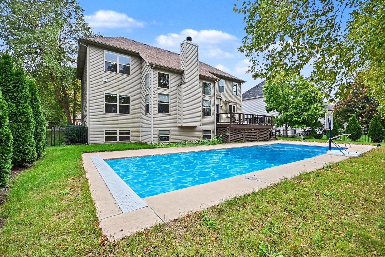 204 Holly Lane