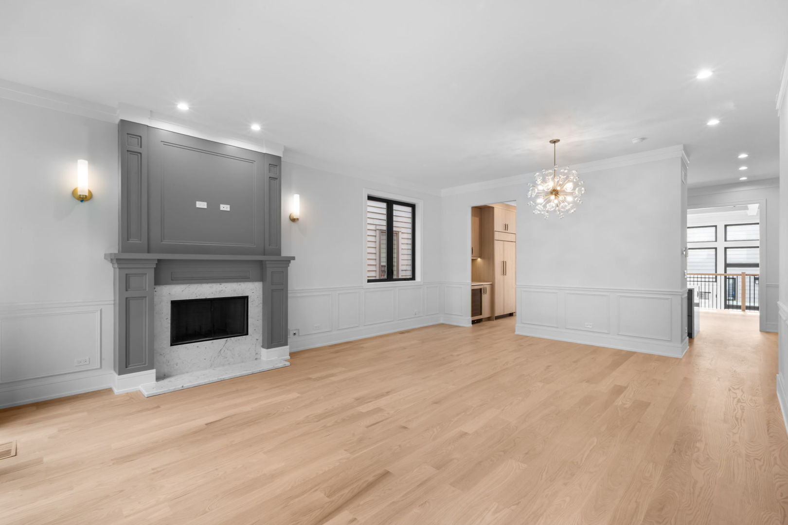 2535 W Belden Avenue