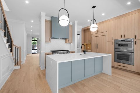 Tiny photo for 2535 W Belden Avenue, Chicago, IL 60647 (MLS # 12487369)