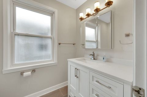 Tiny photo for 3123 W Chase Avenue, Chicago, IL 60645 (MLS # 12462929)