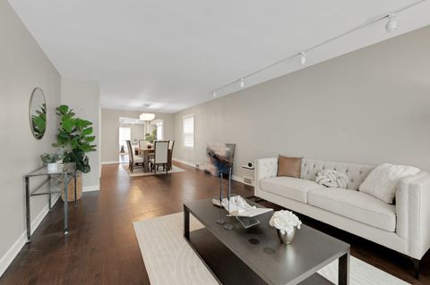 Tiny photo for 3123 W Chase Avenue, Chicago, IL 60645 (MLS # 12462929)