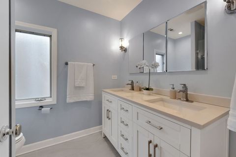 Tiny photo for 3123 W Chase Avenue, Chicago, IL 60645 (MLS # 12462929)