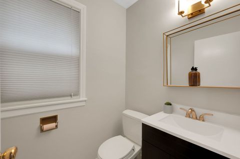 Tiny photo for 3123 W Chase Avenue, Chicago, IL 60645 (MLS # 12462929)