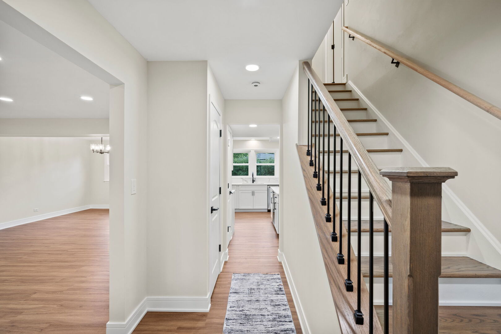 2024 E Wintergreen Avenue