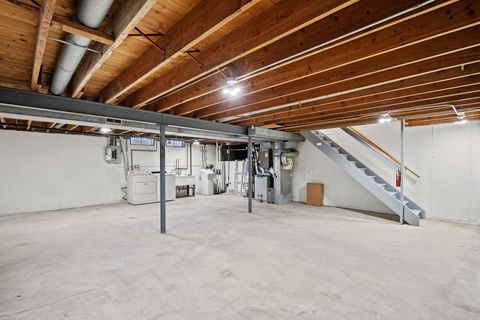 Tiny photo for 2024 E Wintergreen Avenue, Mount Prospect, IL 60056 (MLS # 12492580)