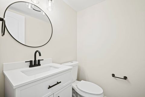 Tiny photo for 2024 E Wintergreen Avenue, Mount Prospect, IL 60056 (MLS # 12492580)