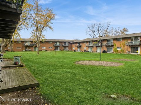 A home in Mount Prospect