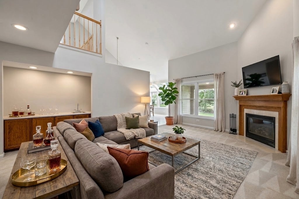 352 Satinwood Court N
