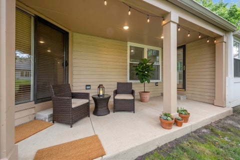 Tiny photo for 352 Satinwood Court N, Buffalo Grove, IL 60089 (MLS # 12775484)